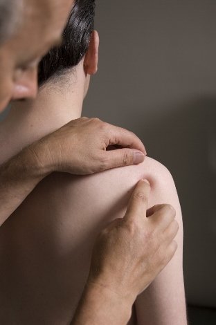 Shoulder pain often benefits from contralateral Gallbladder 34